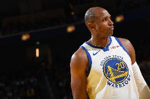 效果太差！霍福德上半场2中0仅得到2板 正负值-23成黑洞