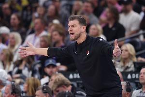 斯普利特：整体上我们的执行力不错 希望球员不会为了末节留体力