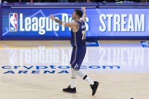 NBA彩经：湖人擒下老鹰 太阳再胜快船 76人击退猛龙 开拓者灭热火