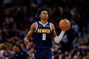 沃特森：本赛季我的决断力很好 每次接球我都已经准备好做出决定